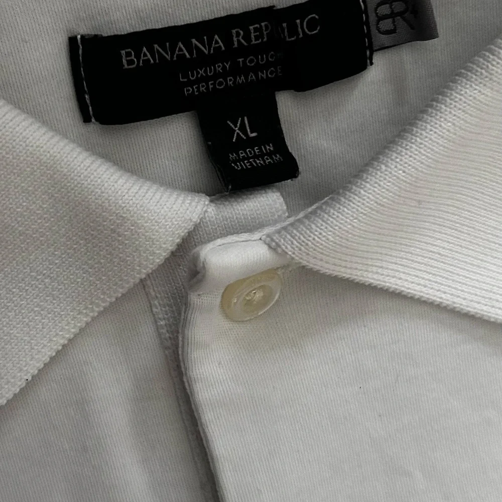 Banana Republic sleek versatile